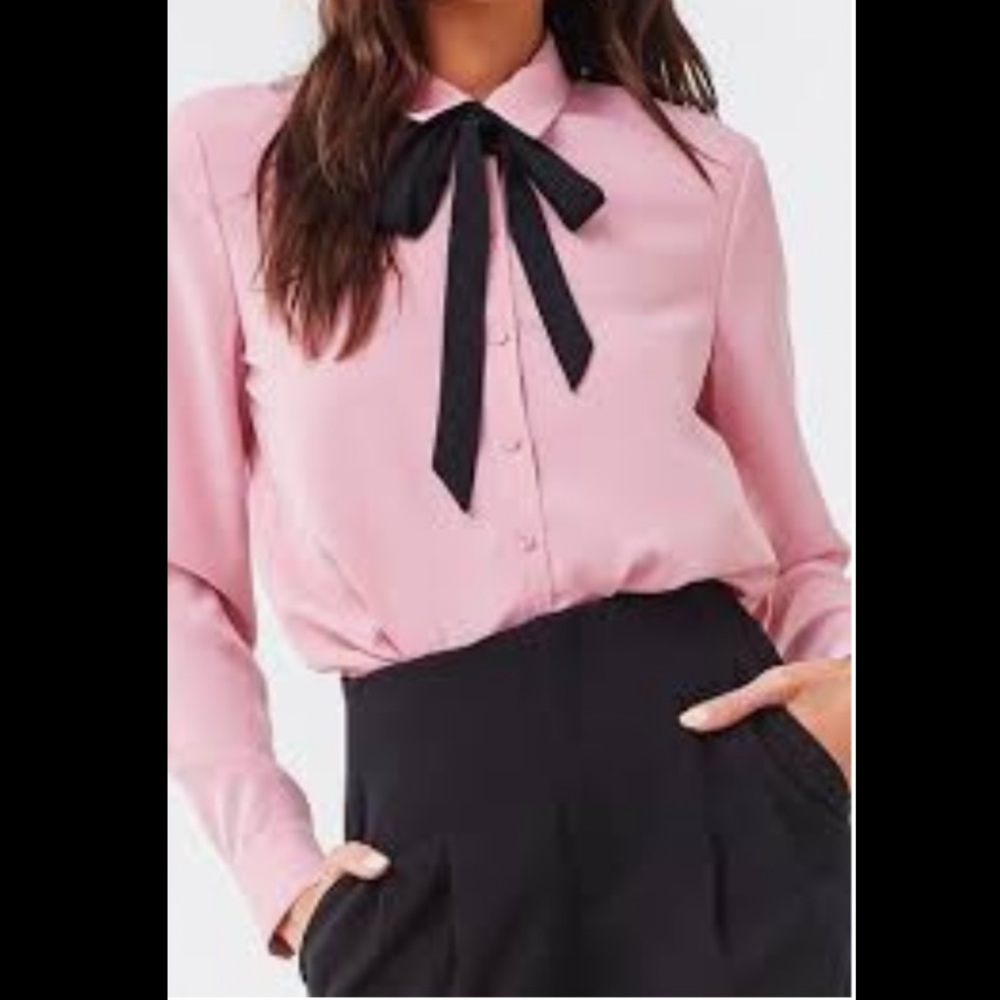 FOREVER 21 NWT PINK SELF TIE TOP
